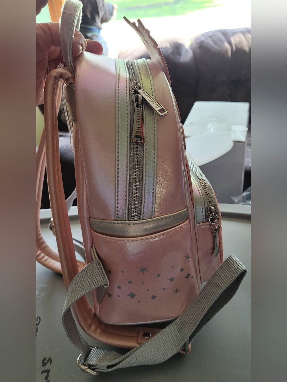 *Flawed* NWT Loungefly Warner Brothers Wizard Of Oz Glinda Mini Backpack - Picture 7 of 11